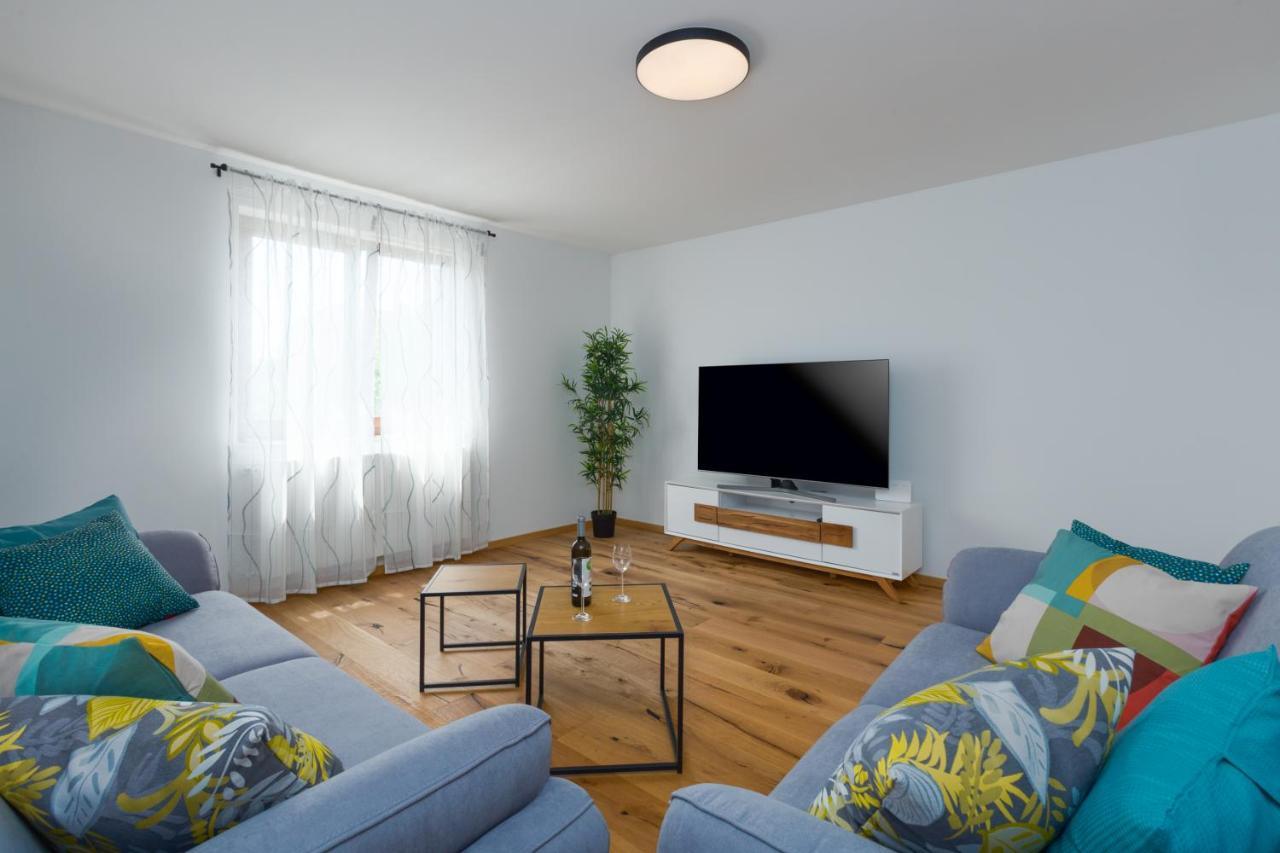 Es Residence ロヴィニ エクステリア 写真