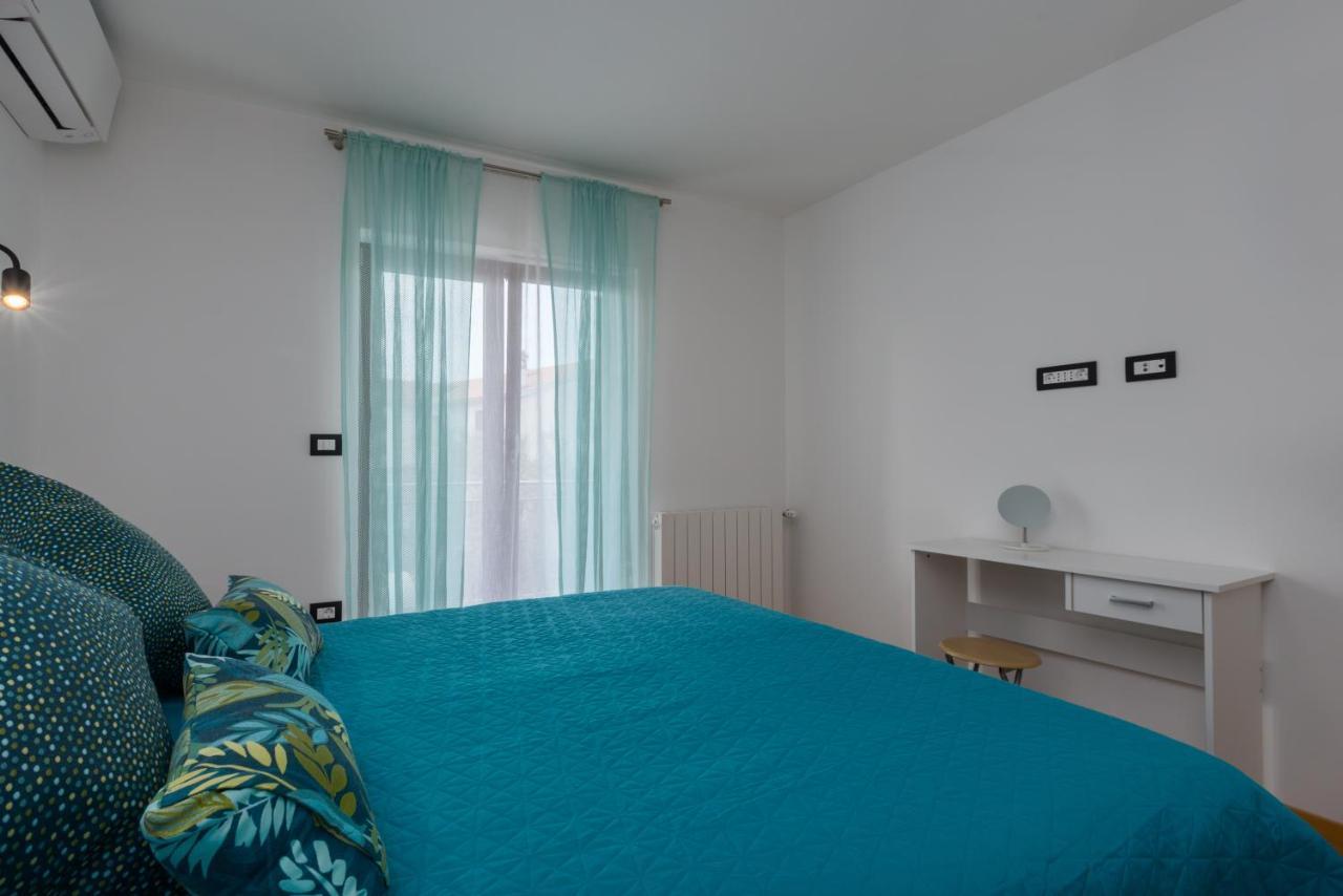 Es Residence ロヴィニ エクステリア 写真