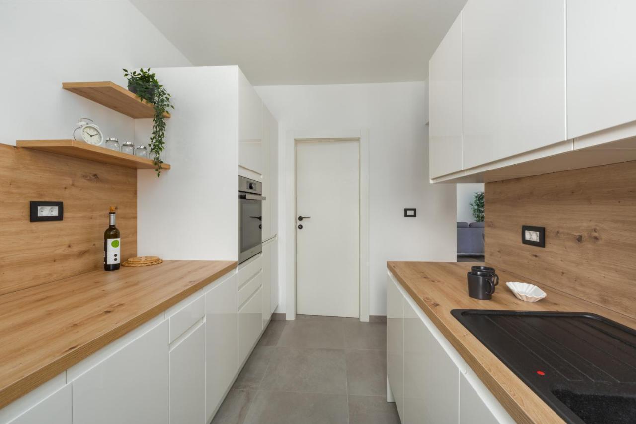 Es Residence ロヴィニ エクステリア 写真