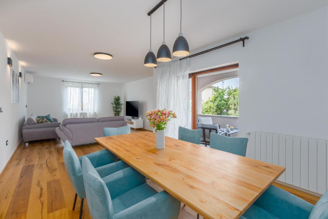 Es Residence ロヴィニ エクステリア 写真
